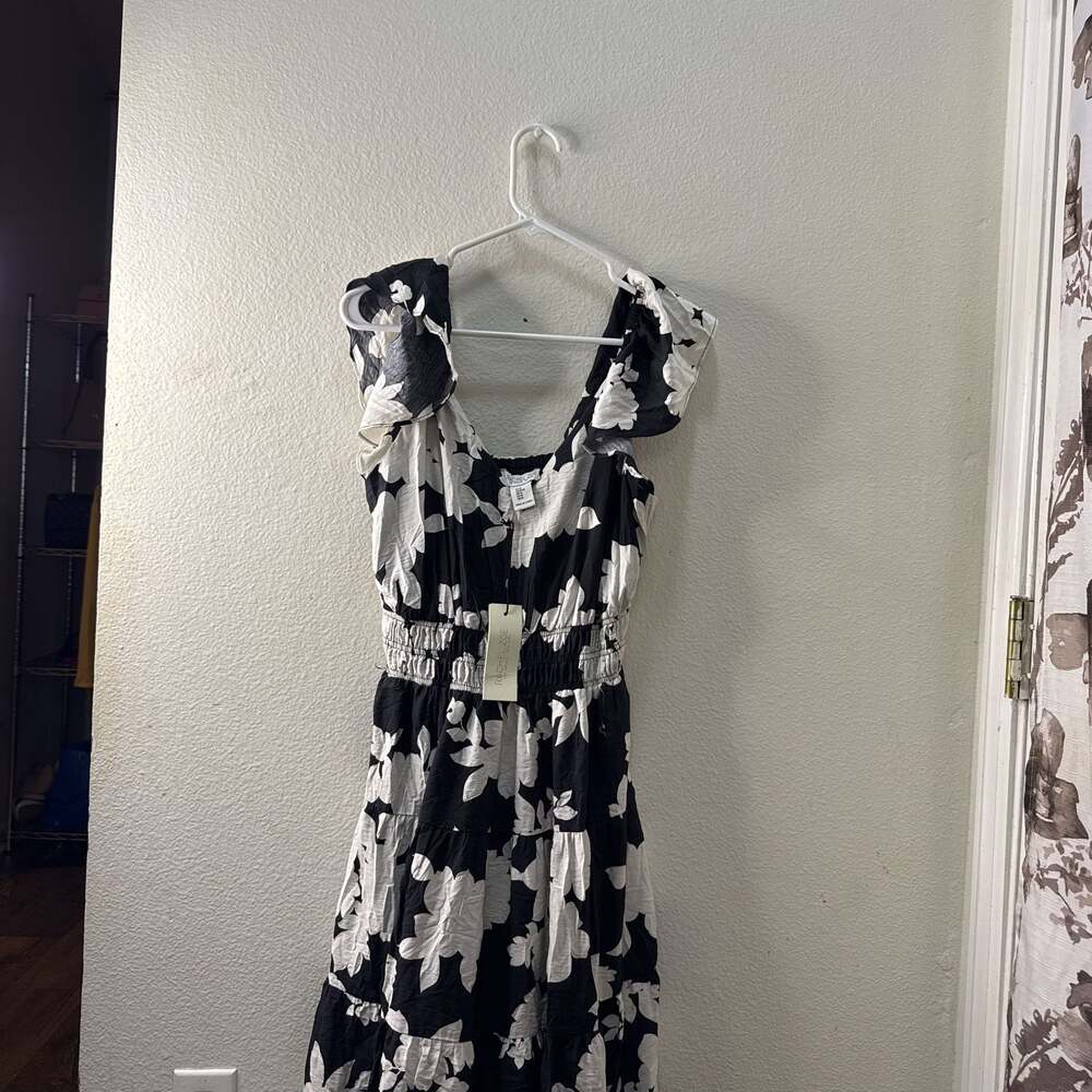 Rachel Zoe Black and White Floral Tiered Shirred Maxi Dress